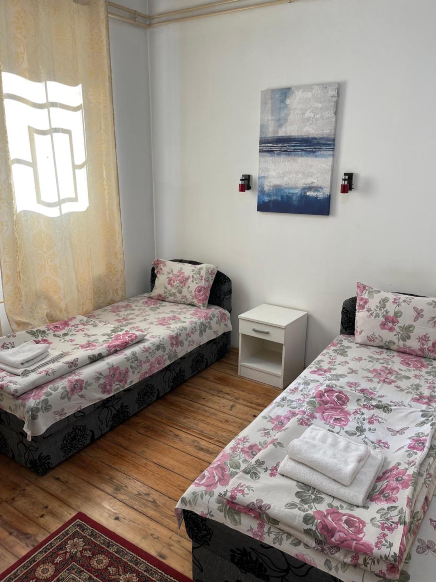 Sobe Sa Sopstvenim Kupatilom Private Rooms Bathroom In Center Novi Sad Exterior foto